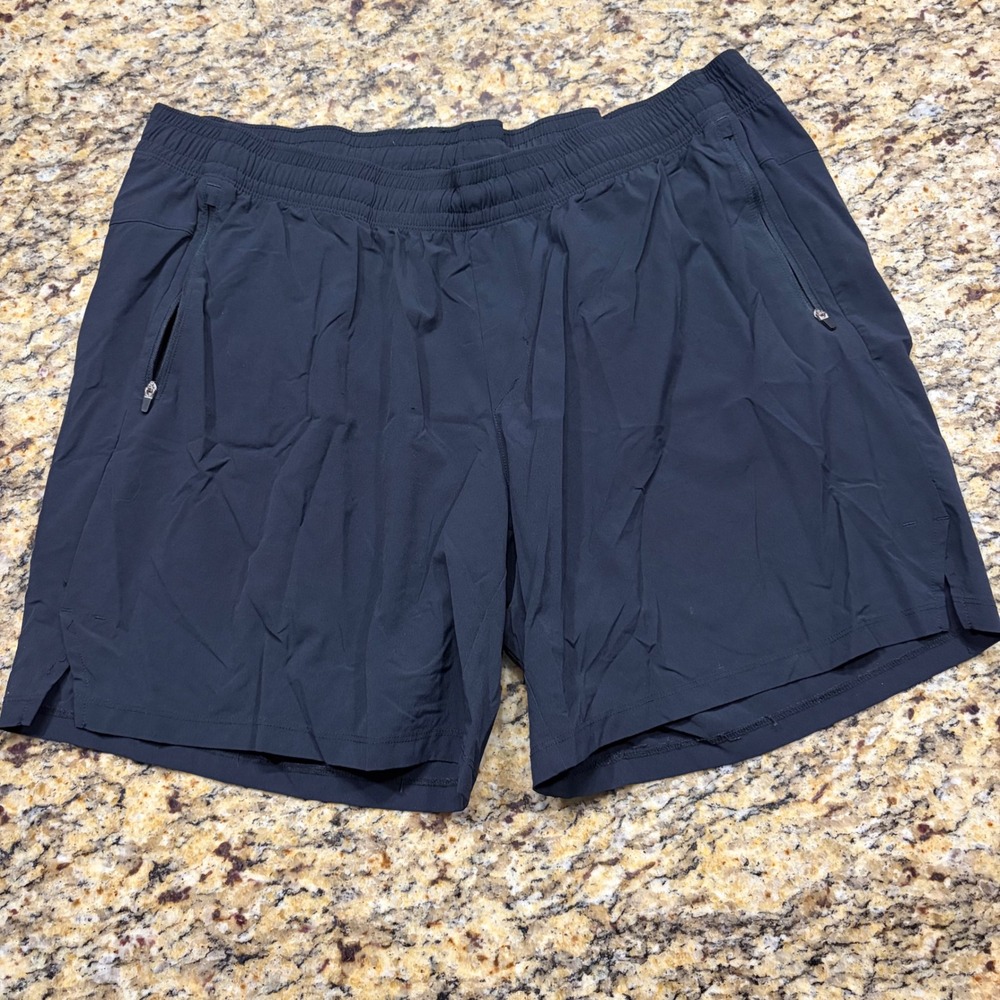 All in Motion Mens XL Black Activewear Training Shorts Zipper Pockets Stretch